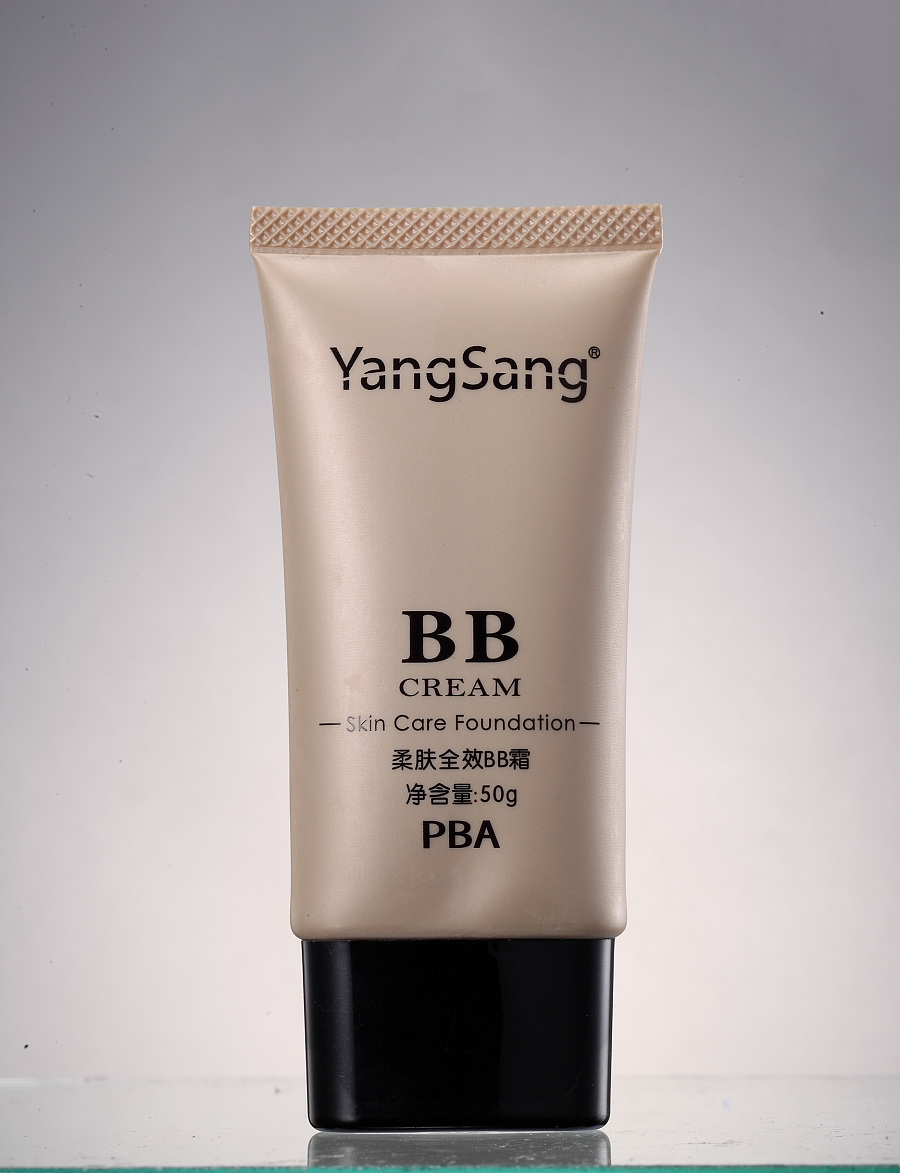 电商视觉之魅 化妆品修图与产品精修实战解析